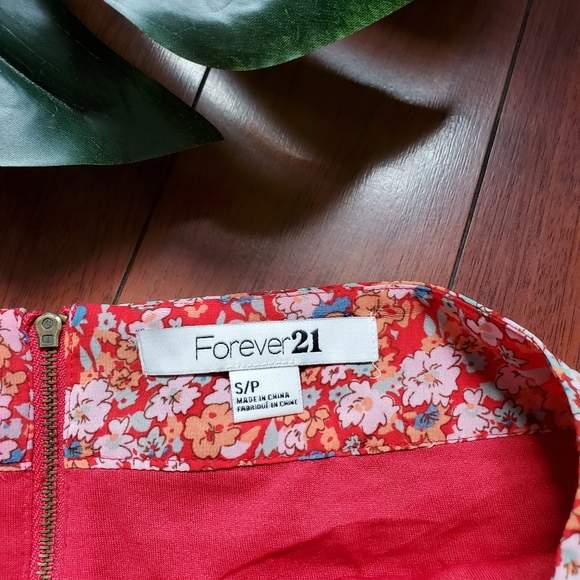 Forever 21 Ruched Floral Mini Pencil Skirt - Picture 2 of 3
